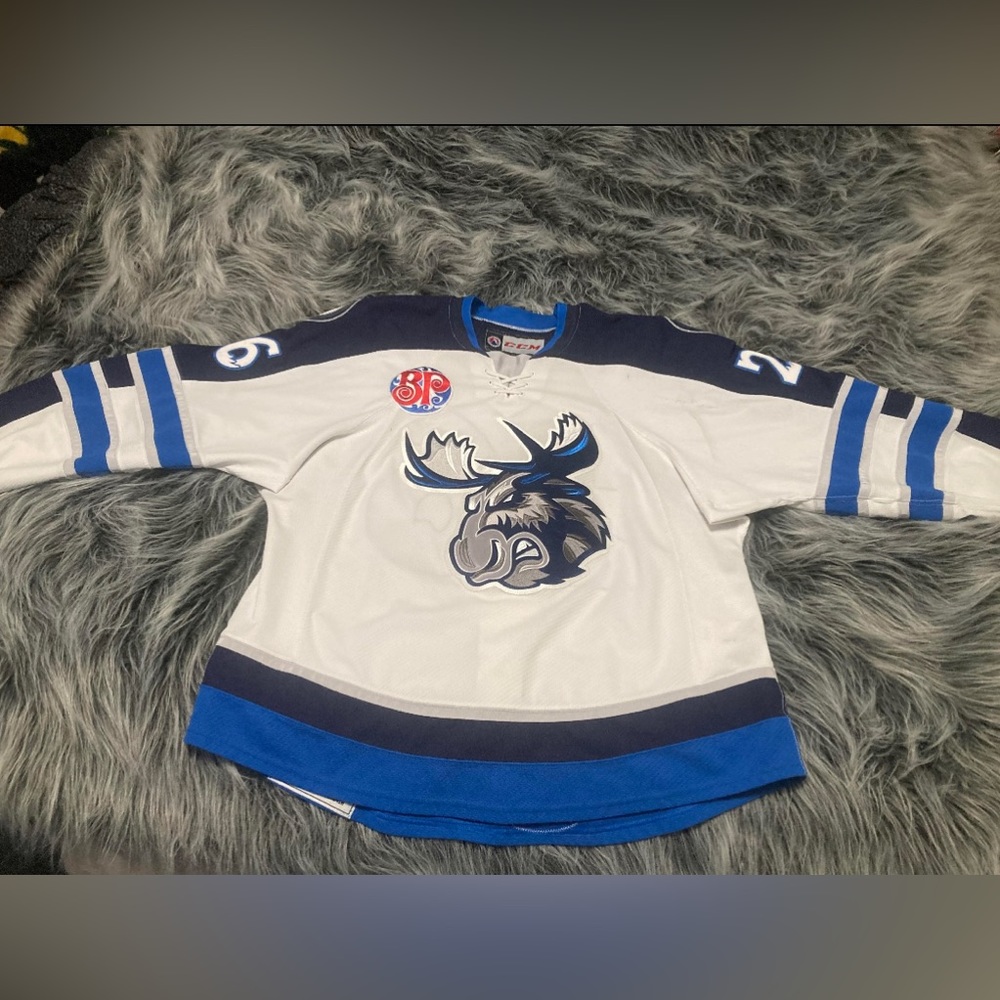 Brandon tanev game worn hockey jersey with cert of authenticity